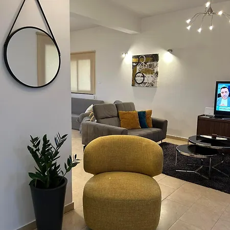 Alkiviades Vila Theletra