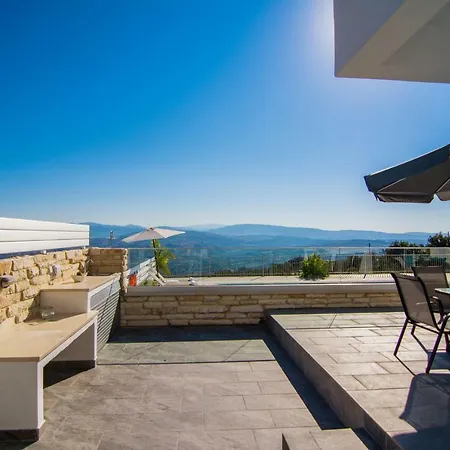 Alkiviades * Theletra